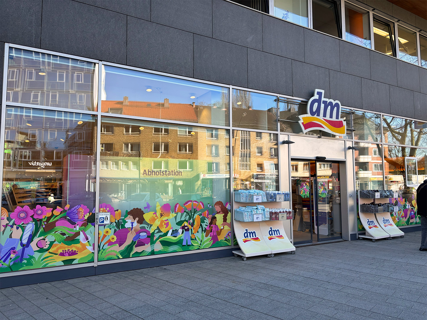 Gina Rosas Moncada for m-drogerie markt (Illustration Ltd, illustrator)